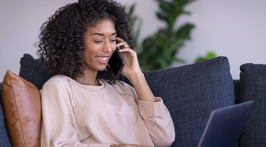 woman-on-phone-with-laptop